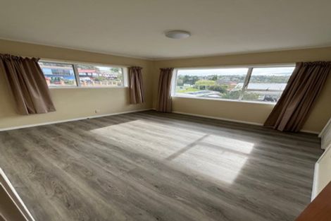 Photo of property in 23 Stapleford Crescent, Browns Bay, Auckland, 0630