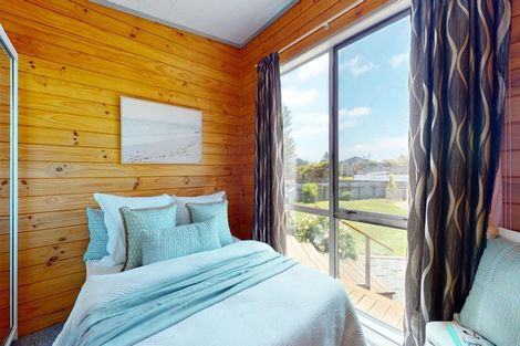 Photo of property in 11 Ramona Avenue, Waitarere Beach, Levin, 5510