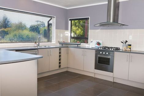 Photo of property in 42 Sailmaker Close, Whitby, Porirua, 5024