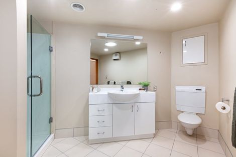 Photo of property in 28 Molyneux Close, Whitby, Porirua, 5024