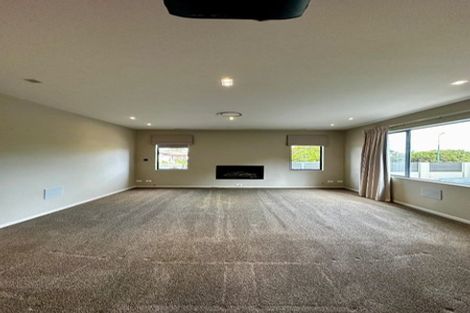Photo of property in 100a Cyril French Drive, Flat Bush, Auckland, 2016