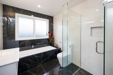 Photo of property in 9 Ivy Lane, Kelvin Grove, Palmerston North, 4414