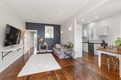 Photo of property in 1/39 Halsey Road, Manurewa, Auckland, 2102