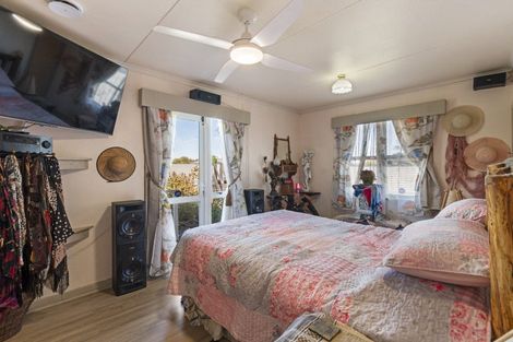 Photo of property in 6 Milne Street, Sanson, 4817