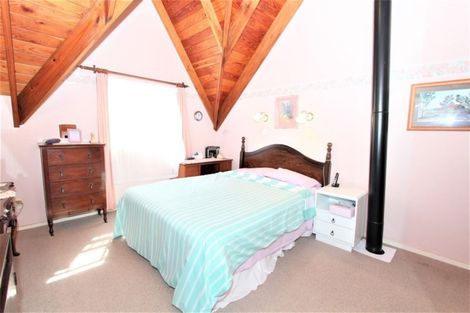 Photo of property in 23 Ronald Woolf Place, Churton Park, Wellington, 6037