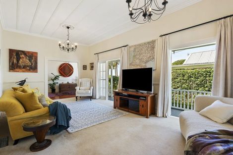 Photo of property in 46 Waterview Road, Stanley Point, Auckland, 0624