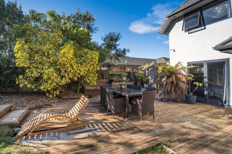 Photo of property in 15 Rothesay Place, Highbury, Palmerston North, 4412
