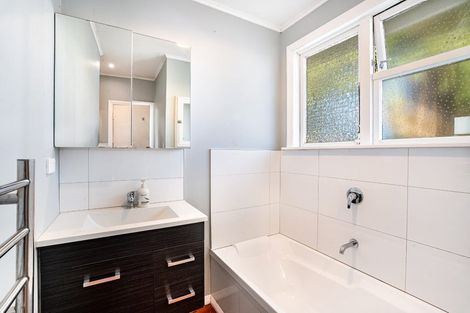 Photo of property in 101 Hereford Street, Cannons Creek, Porirua, 5024