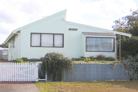 Photo of property in 311 Linton Crescent, Whangamata, 3620