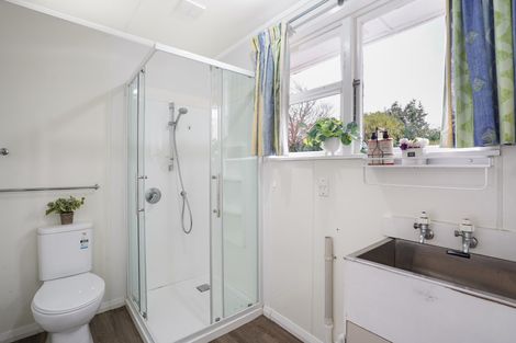 Photo of property in 8 Hendon Place, West End, Palmerston North, 4412