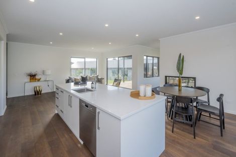 Photo of property in 3 Lamont Place, Waikanae, 5036