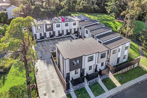 Photo of property in 4/58 Kemp Road, Massey, Auckland, 0614