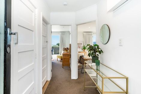 Photo of property in 118 Seaview Road, Paraparaumu Beach, Paraparaumu, 5032