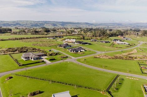 Photo of property in 2 Paterson Lane, Kelvin Grove, 4470