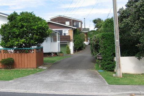 Photo of property in 1/25 Waiake Street, Torbay, Auckland, 0630