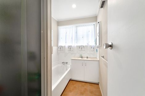 Photo of property in 50 Oaktree Avenue, Browns Bay, Auckland, 0630