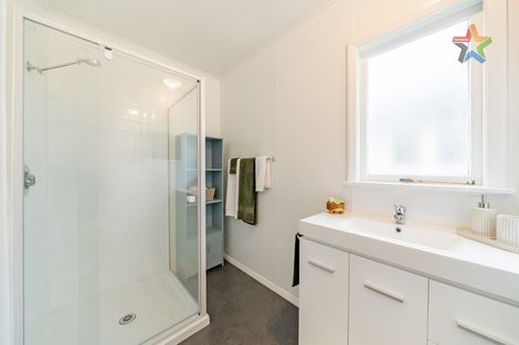 Photo of property in 39 Ruthven Road, Wainuiomata, Lower Hutt, 5014