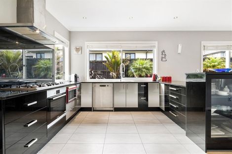 Photo of property in 12 Dunoon Close, Flat Bush, Auckland, 2016