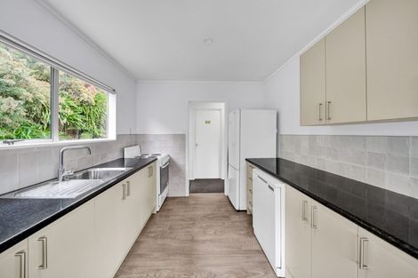 Photo of property in 35 Herekawe Drive, Spotswood, New Plymouth, 4310