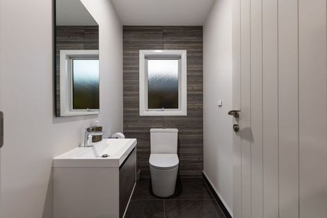 Photo of property in 3 Silicon Way, Fitzherbert, Palmerston North, 4410