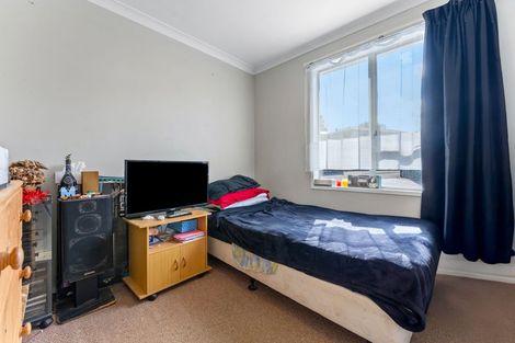Photo of property in 14 Doone Place, Massey, Auckland, 0614