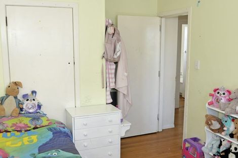 Photo of property in 127 Lancaster Road, Beach Haven, Auckland, 0626