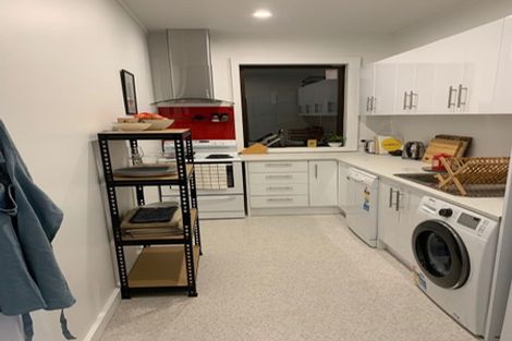 Photo of property in 17 Rua Street, Lyall Bay, Wellington, 6022