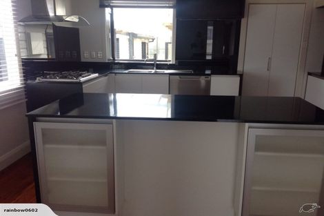 Photo of property in 421 Mangorei Road, Highlands Park, New Plymouth, 4312
