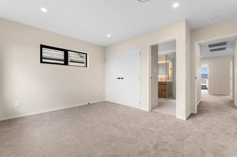 Photo of property in 12 Harbourside Parade, Hobsonville, Auckland, 0616
