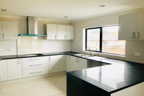 Photo of property in 61 Kirikiri Drive, Papakura, 2110