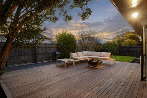 Photo of property in 2/74a Jeffreys Road, Fendalton, Christchurch, 8052