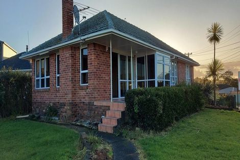 Photo of property in 434 Old Te Atatu Road, Te Atatu Peninsula, Auckland, 0610