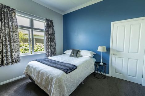 Photo of property in 43 Knowles Street, Terrace End, Palmerston North, 4410