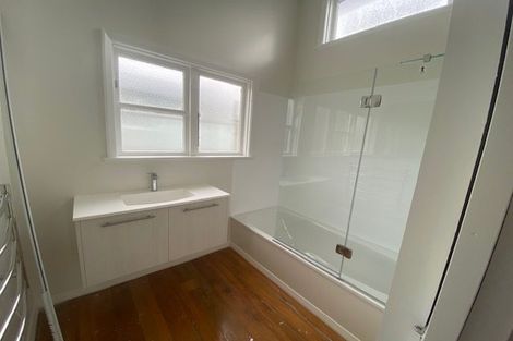 Photo of property in 145 Karepa Street, Brooklyn, Wellington, 6021