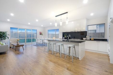 Photo of property in 6 Rauaruhe Road, Karaka, Papakura, 2113