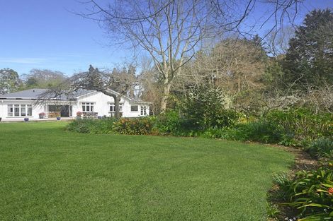 Photo of property in 72 Avenue North Road, Levin, 5510