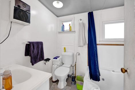 Photo of property in 10 Lear Street, Stratford, 4332