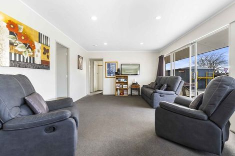 Photo of property in 44 Karen Crescent, Dinsdale, Hamilton, 3204