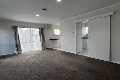 Photo of property in 1 Taikata Road, Te Atatu Peninsula, Auckland, 0610