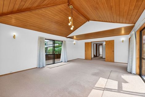 Photo of property in 2/50 Masterton Road, Rothesay Bay, Auckland, 0630