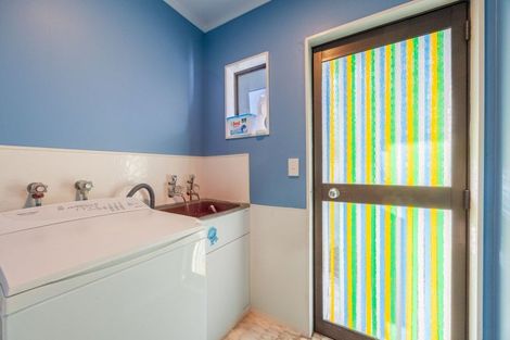 Photo of property in 12 Redwood Drive, Waipukurau, 4200