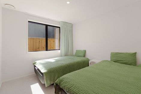 Photo of property in 18 Rushland Road, Jacks Point, 9371