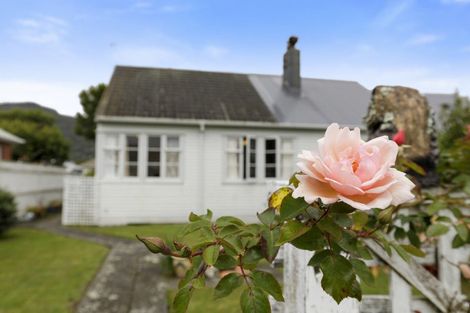 Photo of property in 13 Bush Street, Naenae, Lower Hutt, 5011