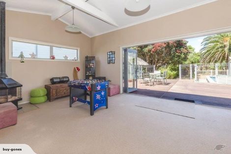Photo of property in 16 Manly Street, Paraparaumu Beach, Paraparaumu, 5032
