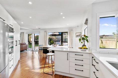 Photo of property in 17 Hinau Street, Woburn, Lower Hutt, 5010