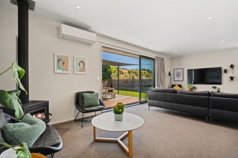 Photo of property in 12 Warbler Lane, Albert Town, Wanaka, 9305