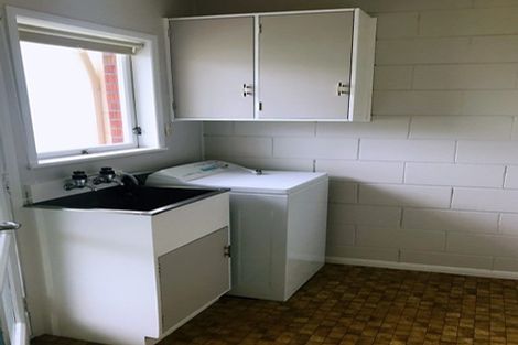 Photo of property in 4/30 Campbell Road, Onehunga, Auckland, 1061