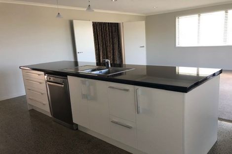 Photo of property in 1 Matariki View, Welcome Bay, Tauranga, 3112