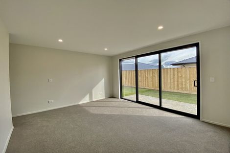 Photo of property in 14 Palmer Avenue, Glen Eden, Auckland, 0602