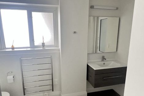 Photo of property in Fountain Court, 48u8 Oriental Parade, Oriental Bay, Wellington, 6011